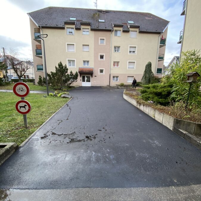 Pourquoi poser du macadam dans votre cour ? D&eacute;couvrez les avantages ! Mulhouse